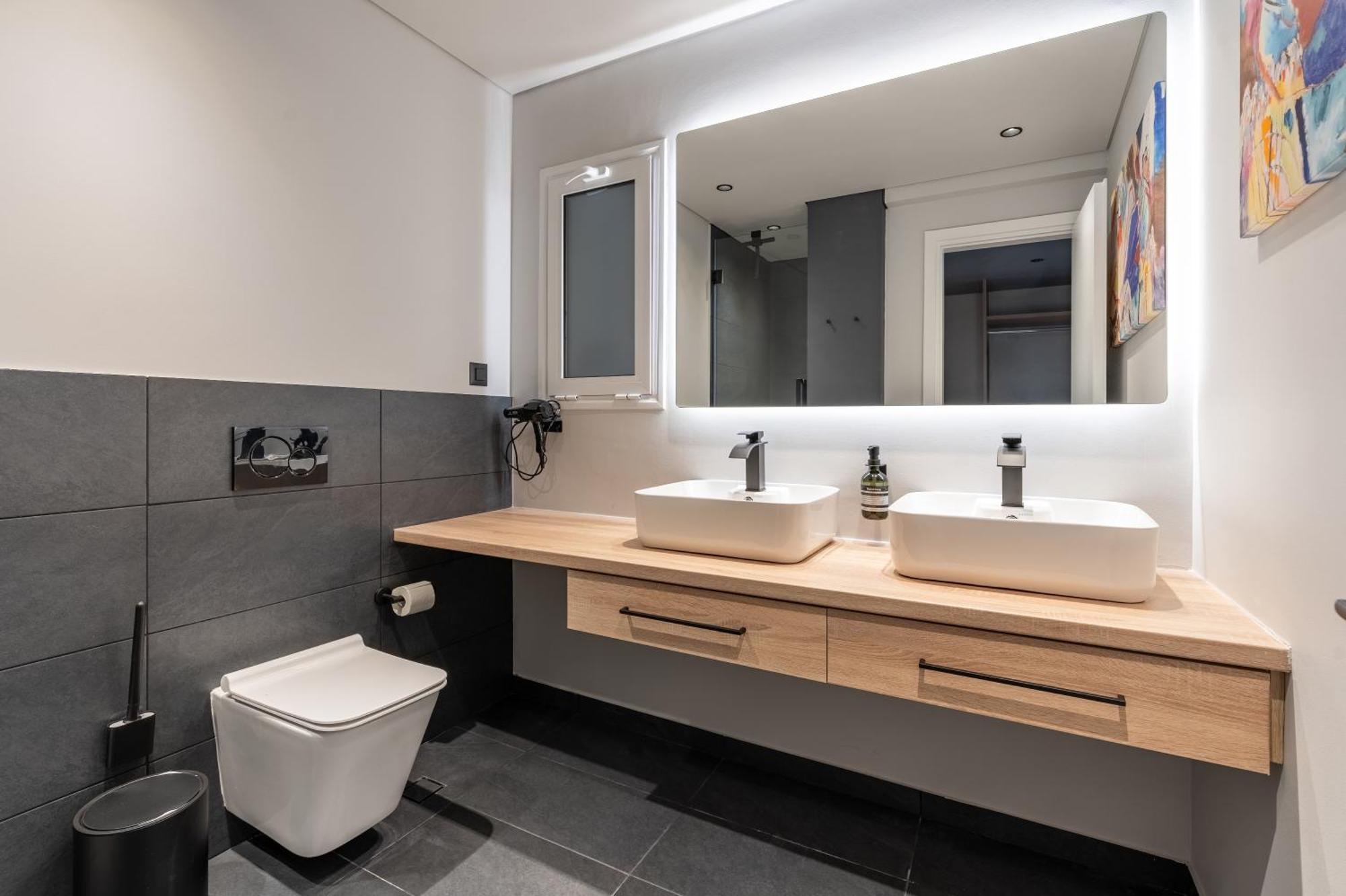 Athena Blue Lux Apartments 2Br 2Ba With City Skyline View, Near Kolonaki 아테네 외부 사진