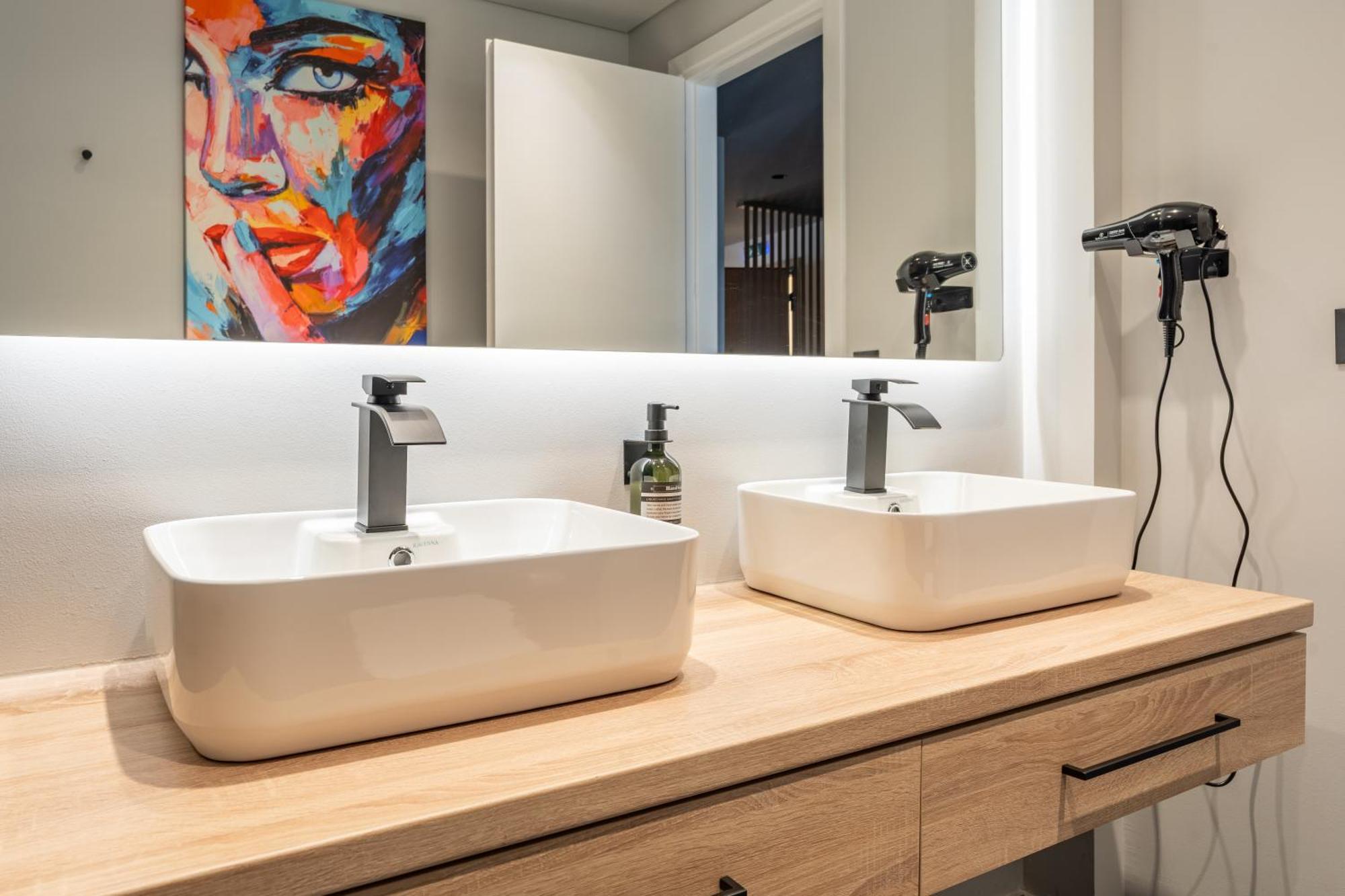 Athena Blue Lux Apartments 2Br 2Ba With City Skyline View, Near Kolonaki 아테네 외부 사진